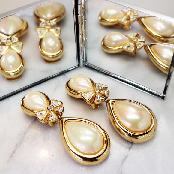 ⚜️ Vintage Christian Dior Crystal & Pearl Earrings - Picture 8 of 15